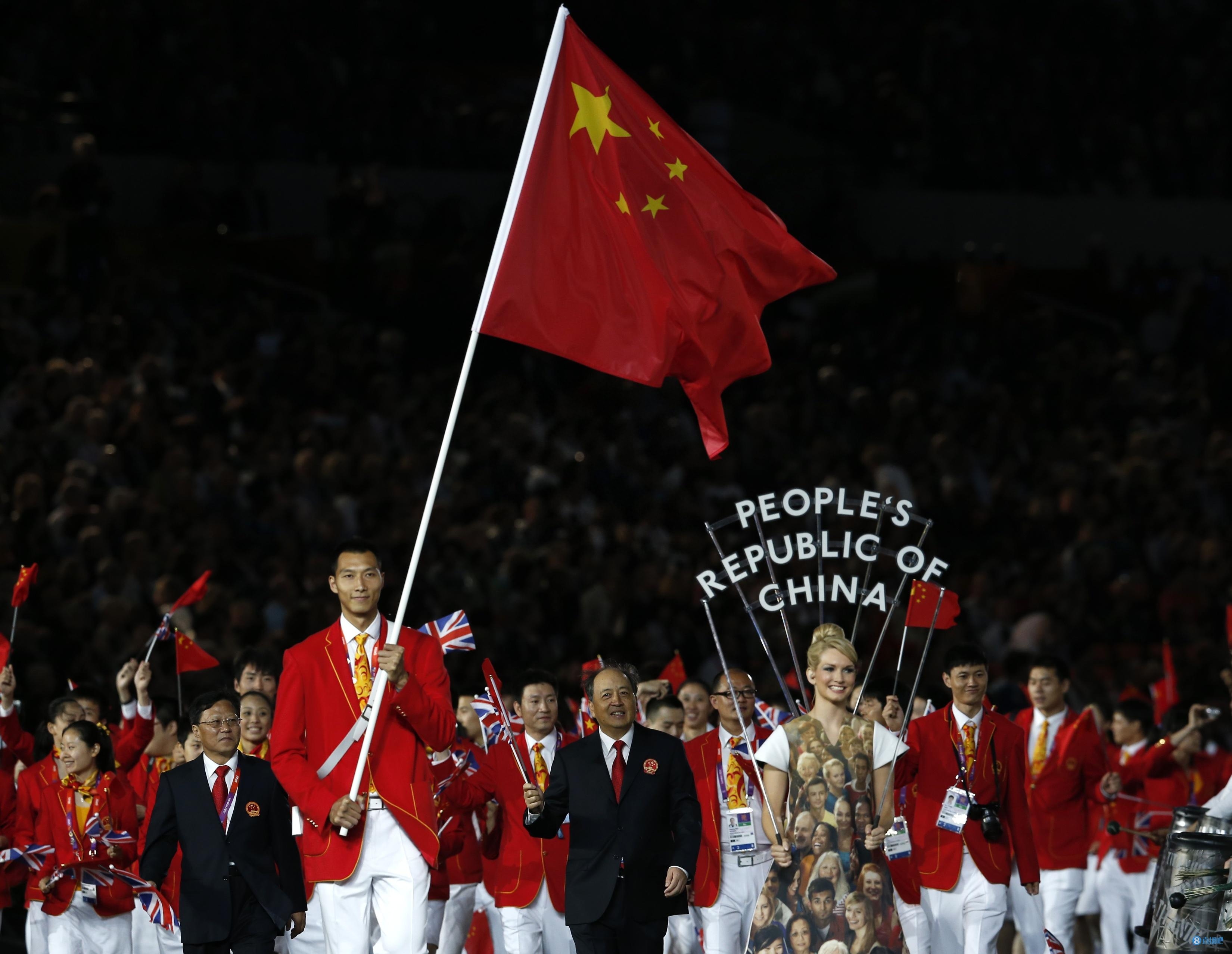 易建聯(lián)多大歲數(shù),易建聯(lián)個(gè)人簡(jiǎn)介 易建聯(lián)多大歲數(shù),易建聯(lián)個(gè)人簡(jiǎn)介