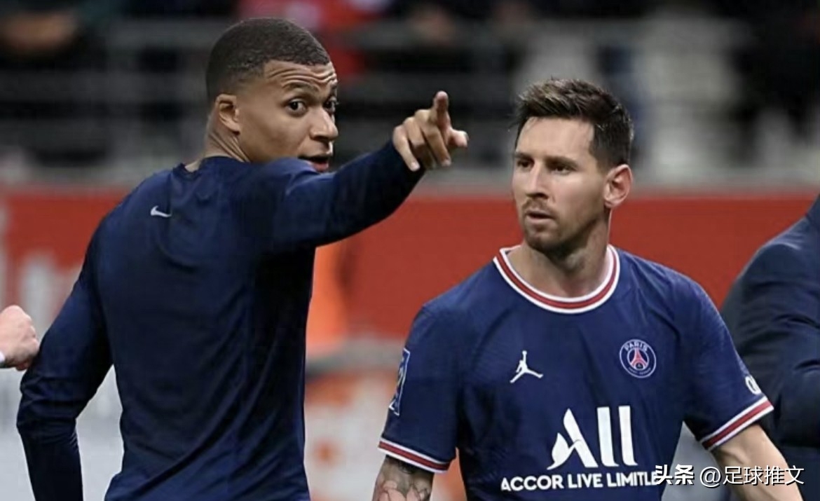 足球金球獎每年什么時候公布,怎么評選,歷屆得主 足球金球獎每年什么時候公布,怎么評選,歷屆得主