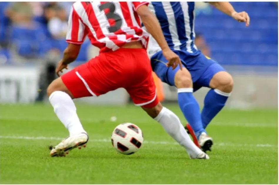 足球幾個人一個隊,足球幾個人上場踢比賽 足球幾個人一個隊,足球幾個人上場踢比賽