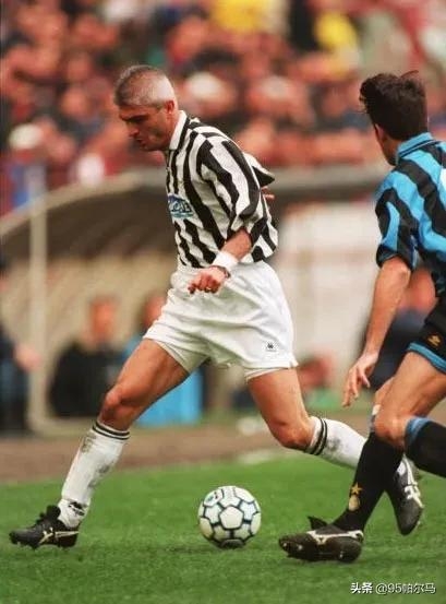 拉瓦內(nèi)利什么水平,白頭翁拉瓦內(nèi)利個人簡介 拉瓦內(nèi)利什么水平,白頭翁拉瓦內(nèi)利個人簡介