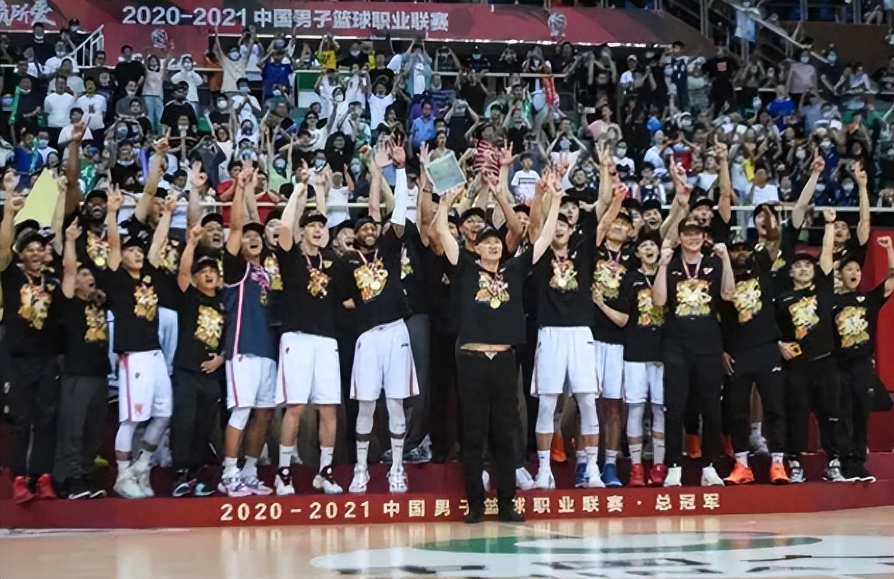 廣東宏遠(yuǎn)俱樂(lè)部地址在哪里,董事長(zhǎng)老板是誰(shuí) 廣東宏遠(yuǎn)俱樂(lè)部地址在哪里,董事長(zhǎng)老板是誰(shuí)