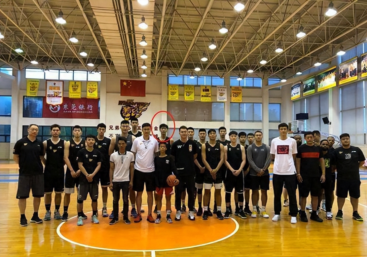 廣東宏遠(yuǎn)俱樂(lè)部地址在哪里,董事長(zhǎng)老板是誰(shuí) 廣東宏遠(yuǎn)俱樂(lè)部地址在哪里,董事長(zhǎng)老板是誰(shuí)