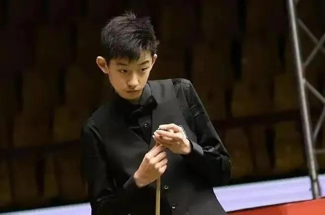 斯諾克吳宜澤最新比賽消息,斯諾克吳宜澤簡(jiǎn)介個(gè)人資料 斯諾克吳宜澤最新比賽消息,斯諾克吳宜澤簡(jiǎn)介個(gè)人資料