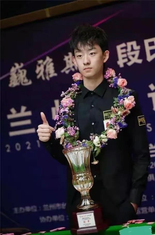 斯諾克吳宜澤最新比賽消息,斯諾克吳宜澤簡(jiǎn)介個(gè)人資料 斯諾克吳宜澤最新比賽消息,斯諾克吳宜澤簡(jiǎn)介個(gè)人資料