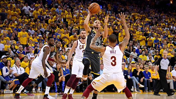 隨著勇士34分大勝 快船遭三殺！NBA格局再變！3隊(duì)同分爭(zhēng)8 湖人望沖4