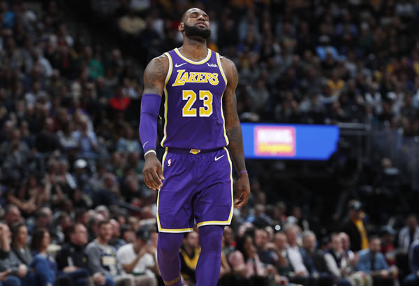 炸裂！NBA今日戰(zhàn)況與重磅動(dòng)態(tài)全解析！